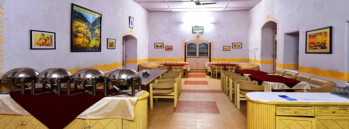 2498/Amaltas Hotel - Pachmarhi 03.jpg